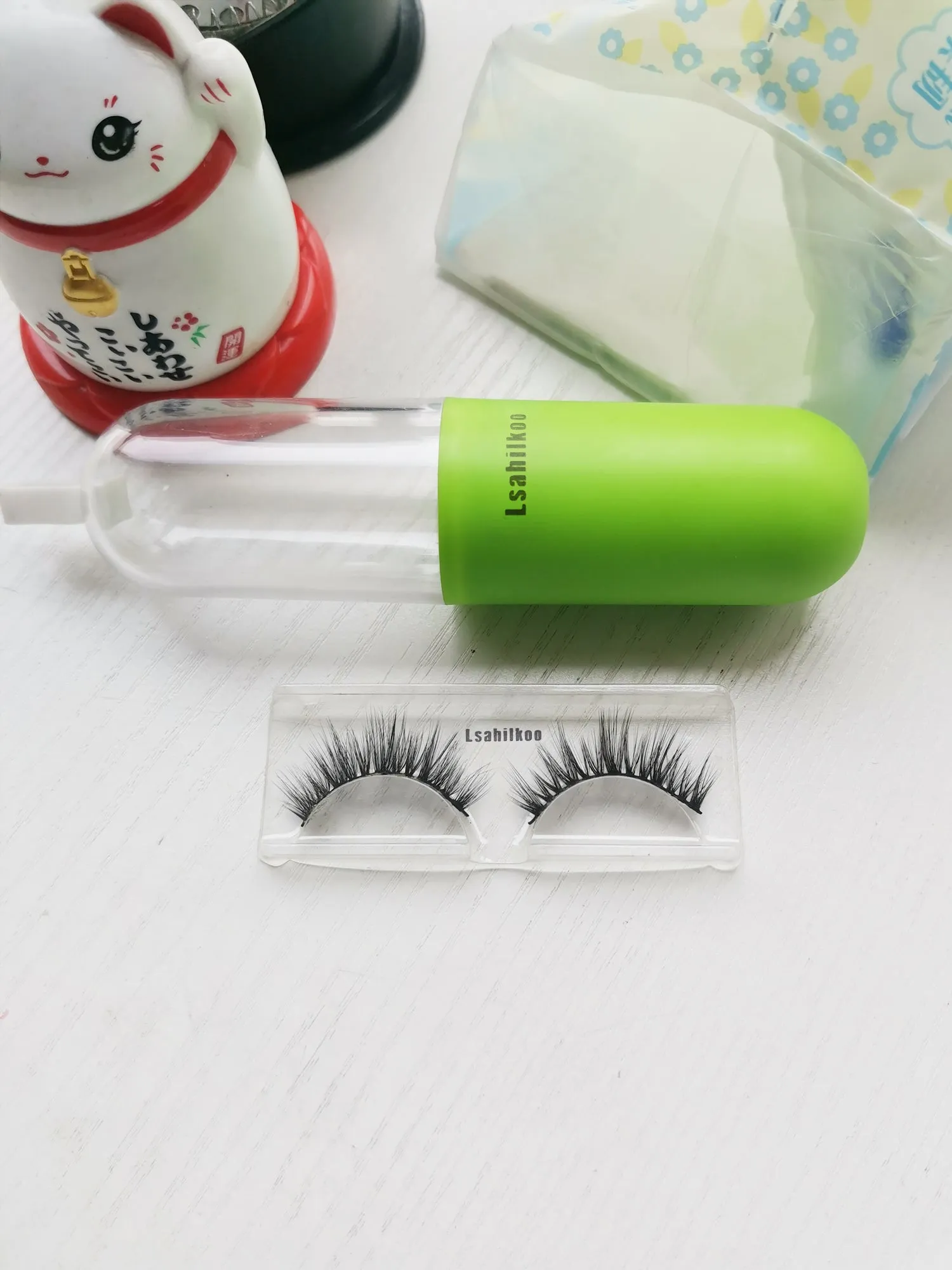 Lsahilkoo Eyelashes, Christmas Gift 16mm-20mm Lashes Natural Look to Dramatic False Eyelashes, Handmade Reusable Fake Eyelashes with Portable Boxes