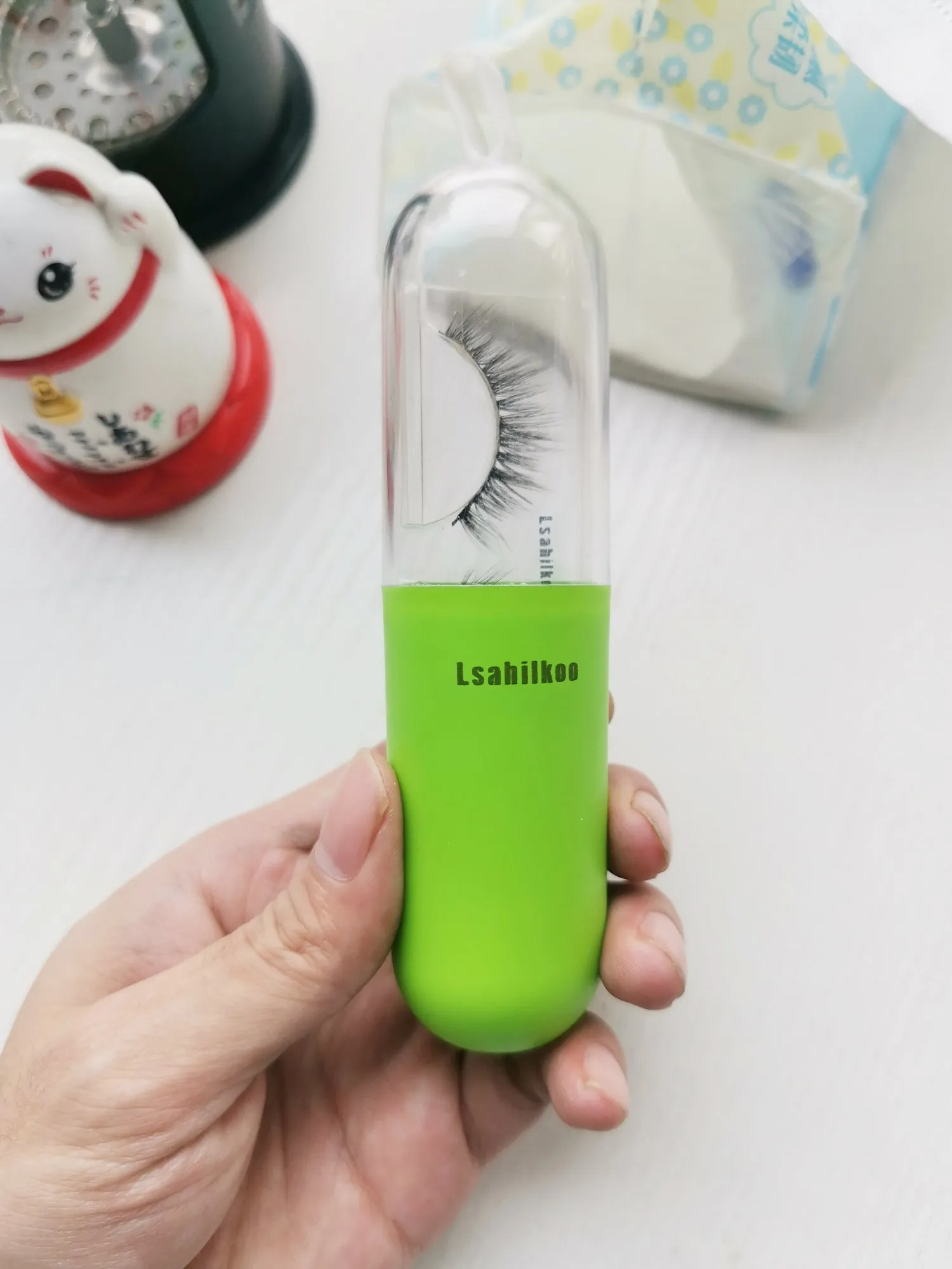 Lsahilkoo Eyelashes, Christmas Gift 16mm-20mm Lashes Natural Look to Dramatic False Eyelashes, Handmade Reusable Fake Eyelashes with Portable Boxes