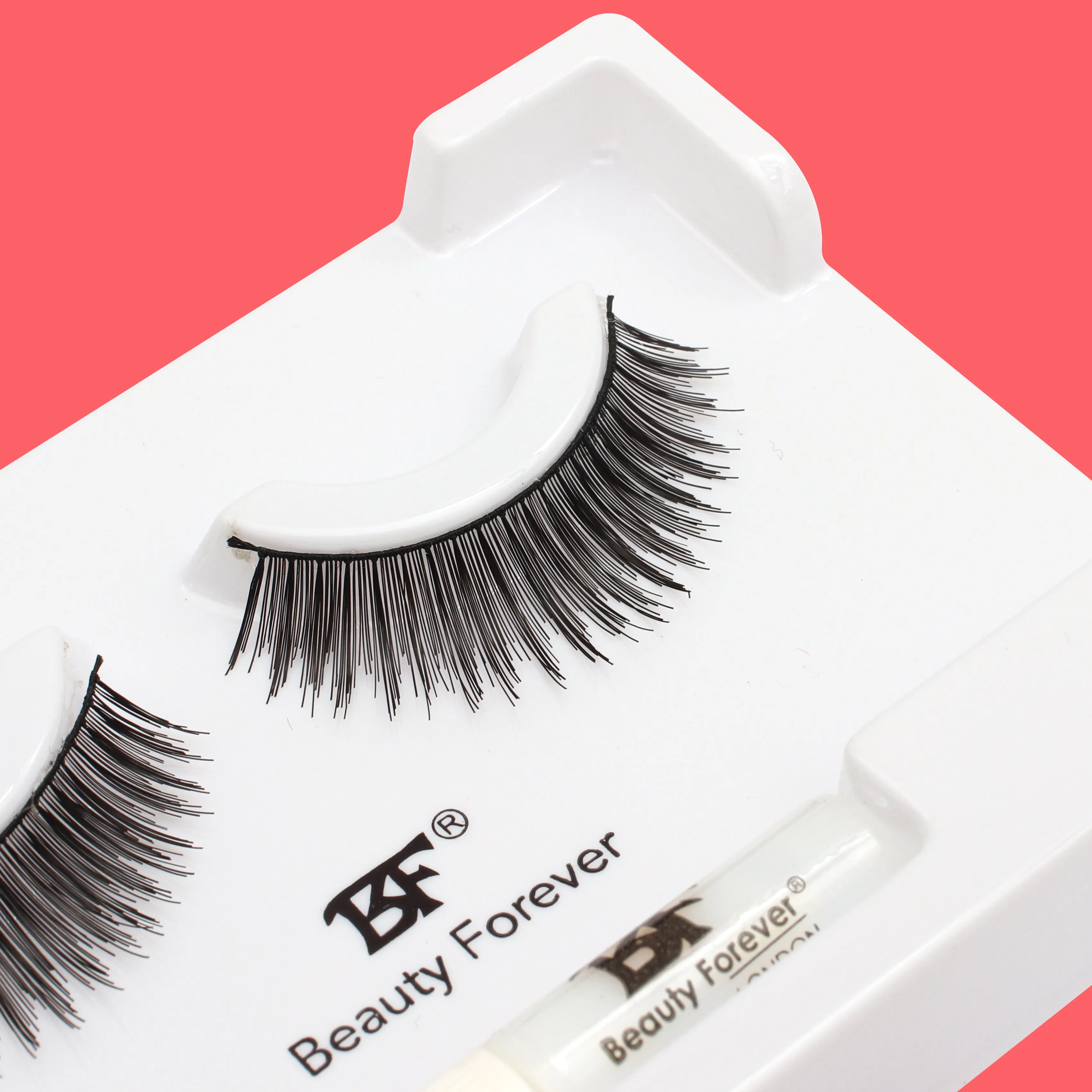 Super-Natural Eyelashes - London Drama No. 901 (Lustrous Volume)