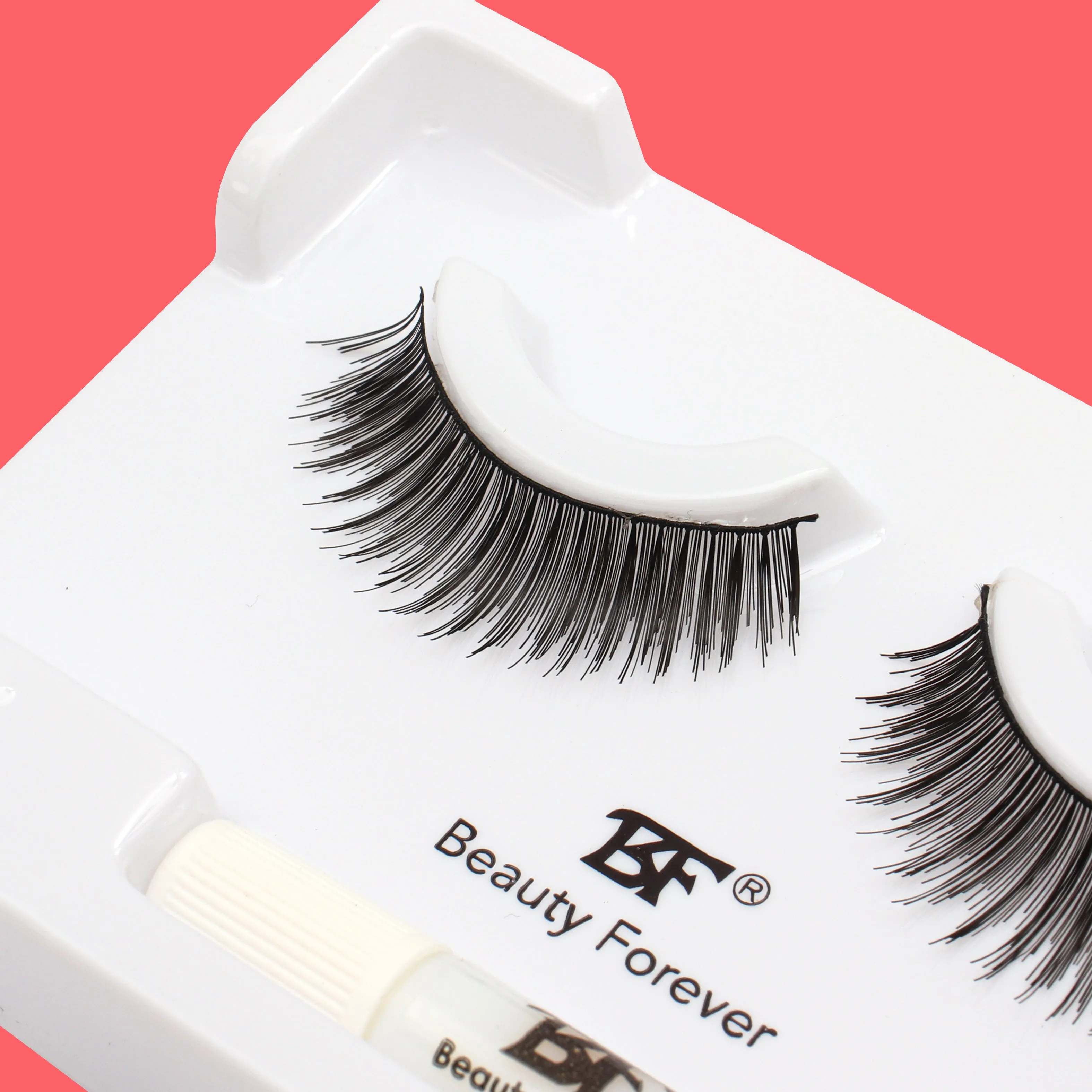 Super-Natural Eyelashes - London Drama No. 901 (Lustrous Volume)