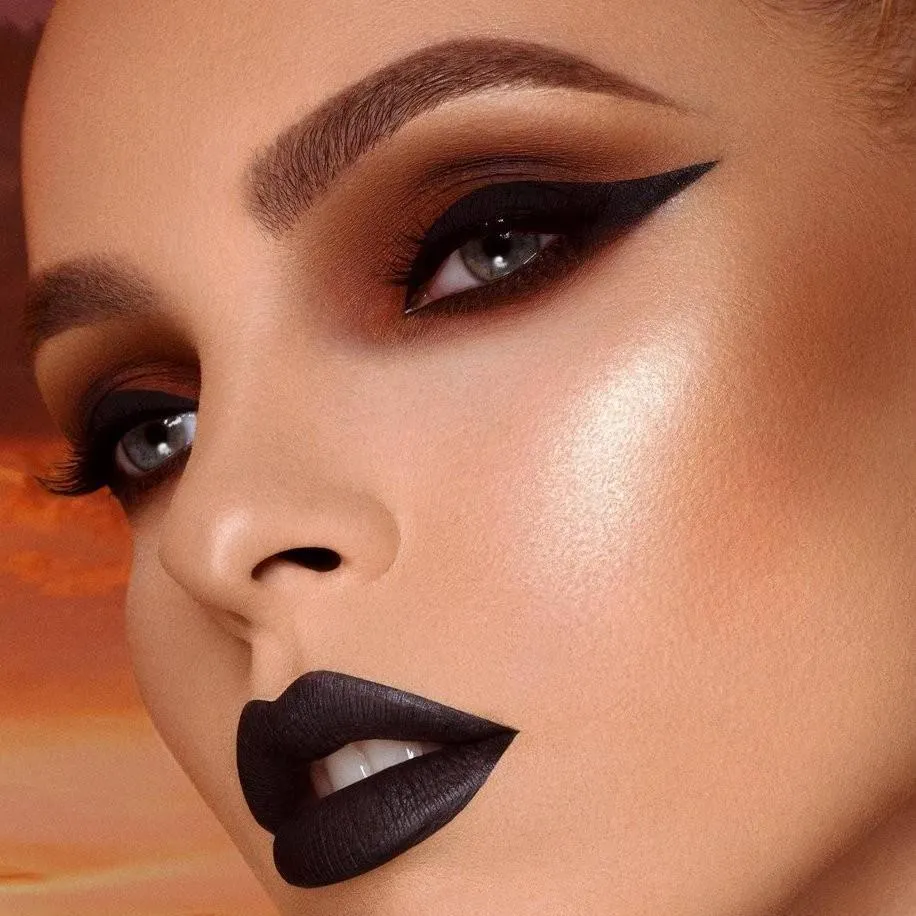 The Nubian Loose Highlighter - Nefertiti